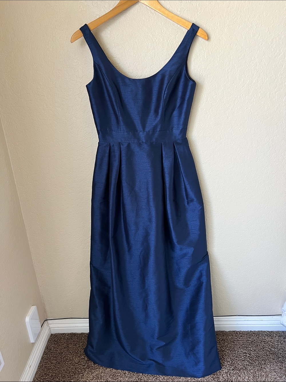Alfred sung d565 shiny navy blue scoop neck gown 2 - Picture 2 of 7